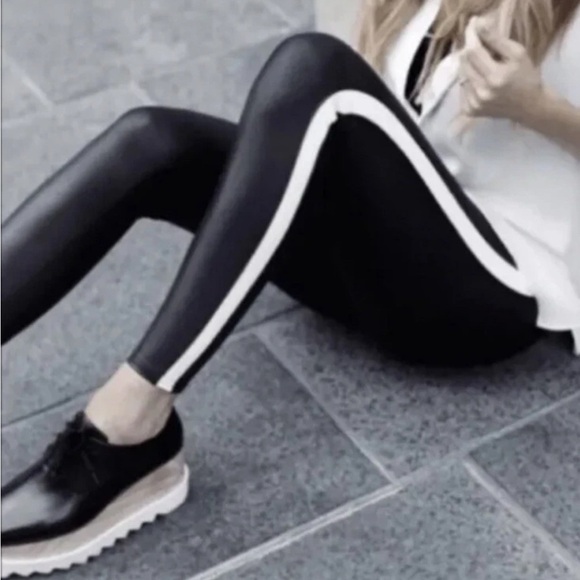 Spanx Black with a White Stripe White Women's Leggings - Picture 4 of 12